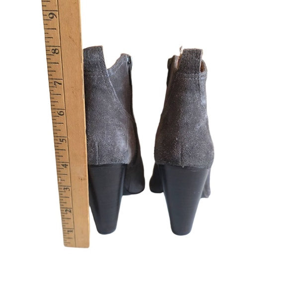 FRYE Madeline Short Boot Womens 7.5 Gray Stacked Block Heel Suede Upper Rustic - Picture 5 of 12